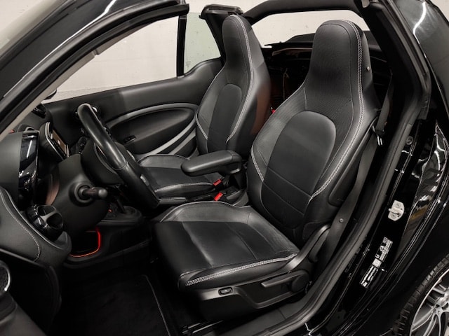 SMART fortwo Brabus Cabrio 109 Xclusive twinmatic-image-13
