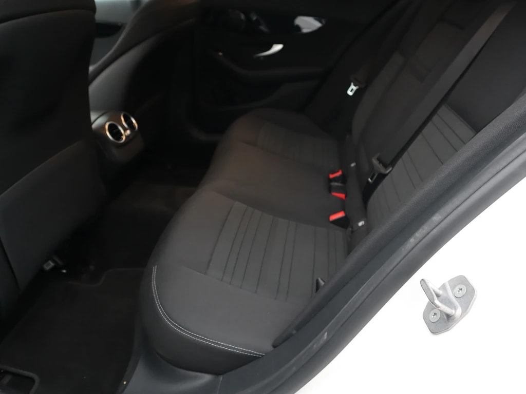 MERCEDES-BENZ C 220 d Swiss Star 4Matic 9G-Tronic ** 194 Ps ** Gr.Navi mit RF-Kamera 360° ** Sportsitze ** Totwinkel Assistance **-image-11