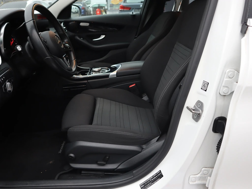 MERCEDES-BENZ C 220 d Swiss Star 4Matic 9G-Tronic ** 194 Ps ** Gr.Navi mit RF-Kamera 360° ** Sportsitze ** Totwinkel Assistance **-image-10