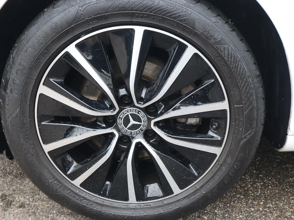 MERCEDES-BENZ C 220 d Swiss Star 4Matic 9G-Tronic ** 194 Ps ** Gr.Navi mit RF-Kamera 360° ** Sportsitze ** Totwinkel Assistance **-image-12