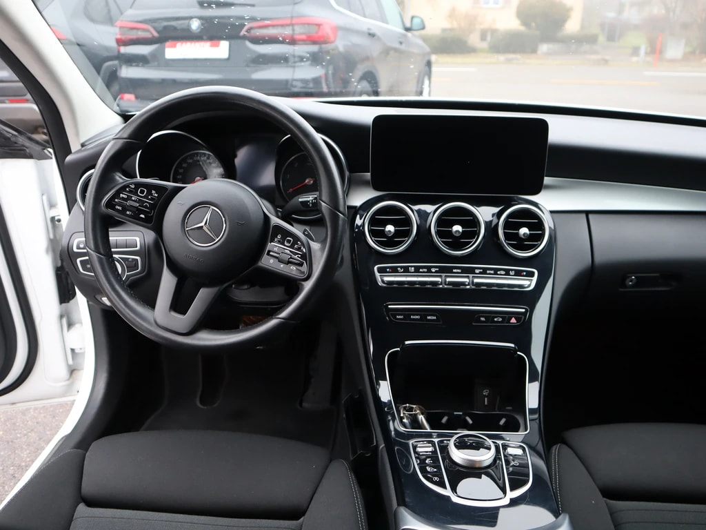MERCEDES-BENZ C 220 d Swiss Star 4Matic 9G-Tronic ** 194 Ps ** Gr.Navi mit RF-Kamera 360° ** Sportsitze ** Totwinkel Assistance **-image-9