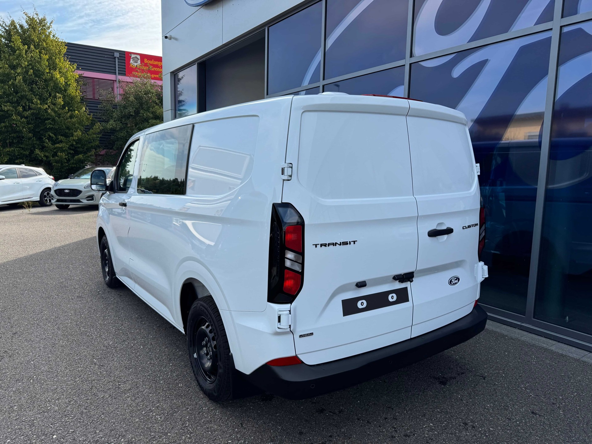 FORD Transit Custom Van 320 L1 2.5 Trend/PHEV-image-3