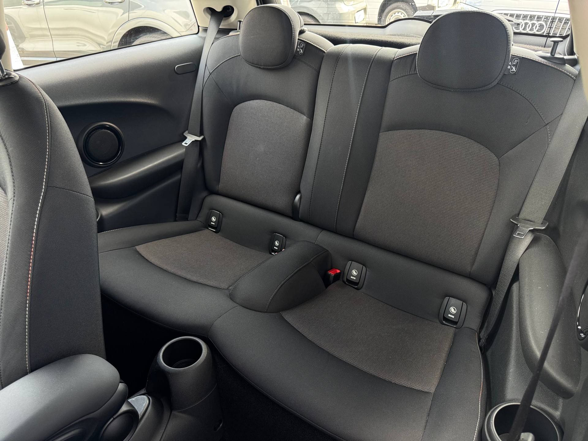 MINI Cooper Steptronic-image-6