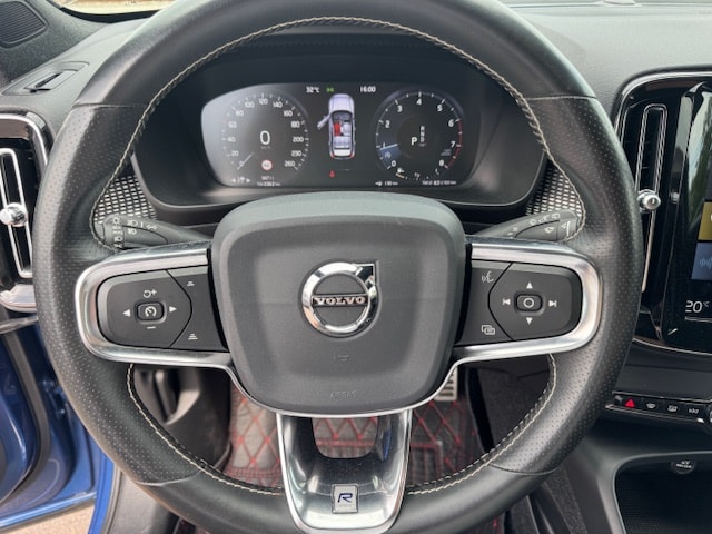 VOLVO XC40 T4 R-Design Geartronic-image-11