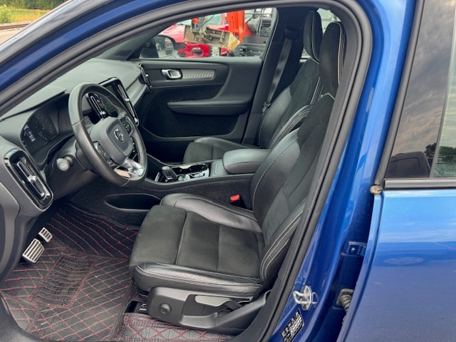VOLVO XC40 T4 R-Design Geartronic-image-4