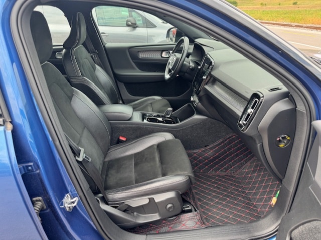 VOLVO XC40 T4 R-Design Geartronic-image-5