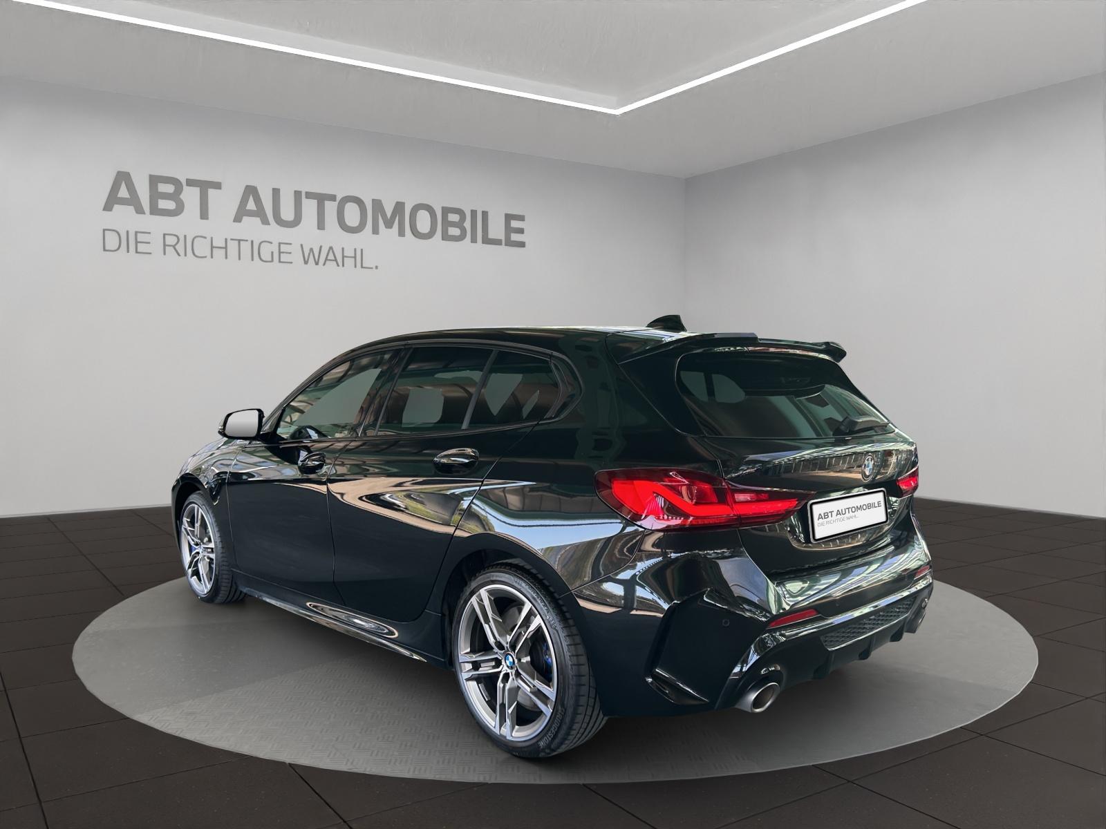 BMW M135i xDrive-showroom-element-3