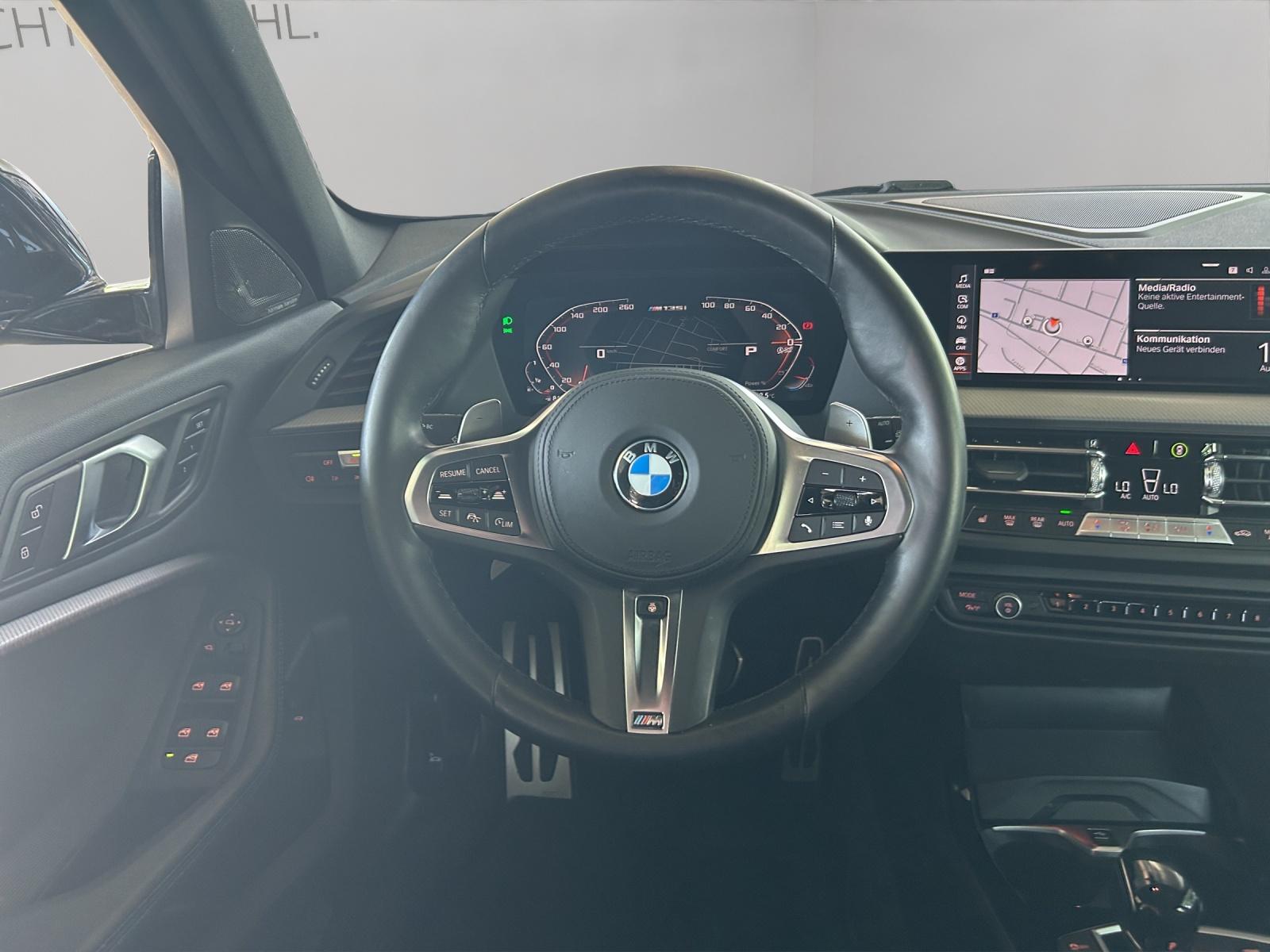 BMW M135i xDrive-image-7
