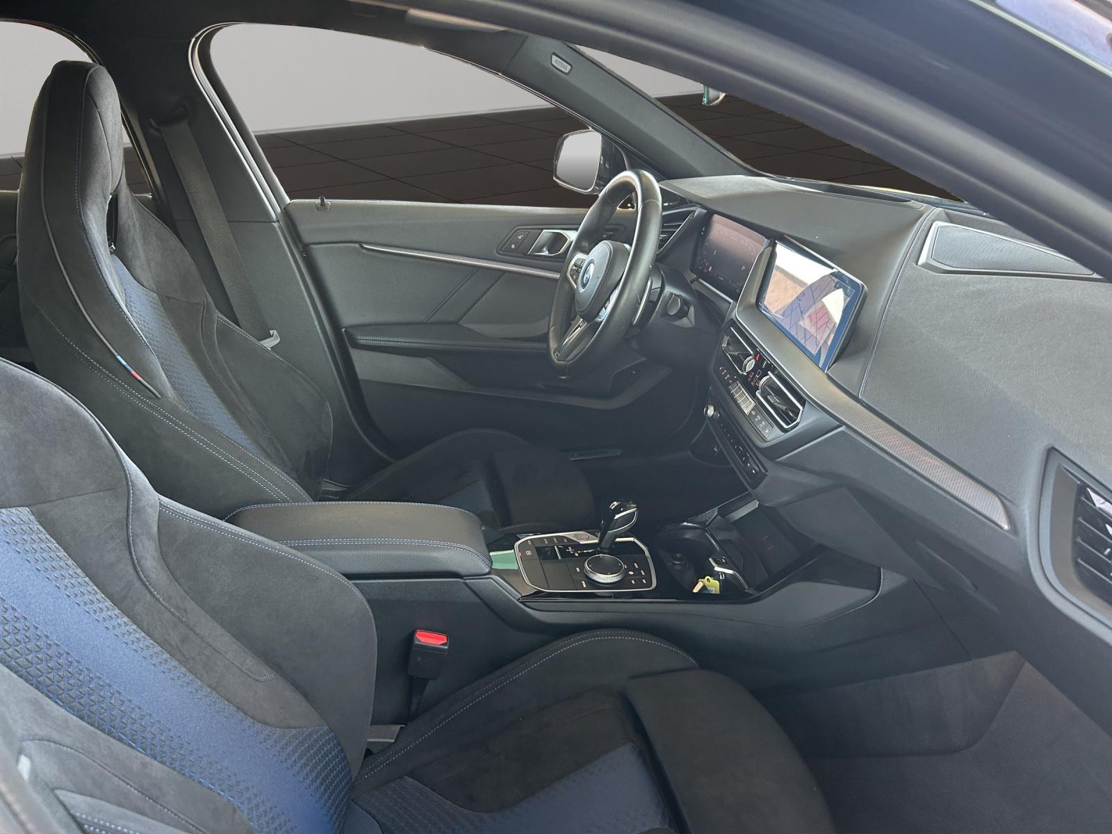 BMW M135i xDrive-image-6