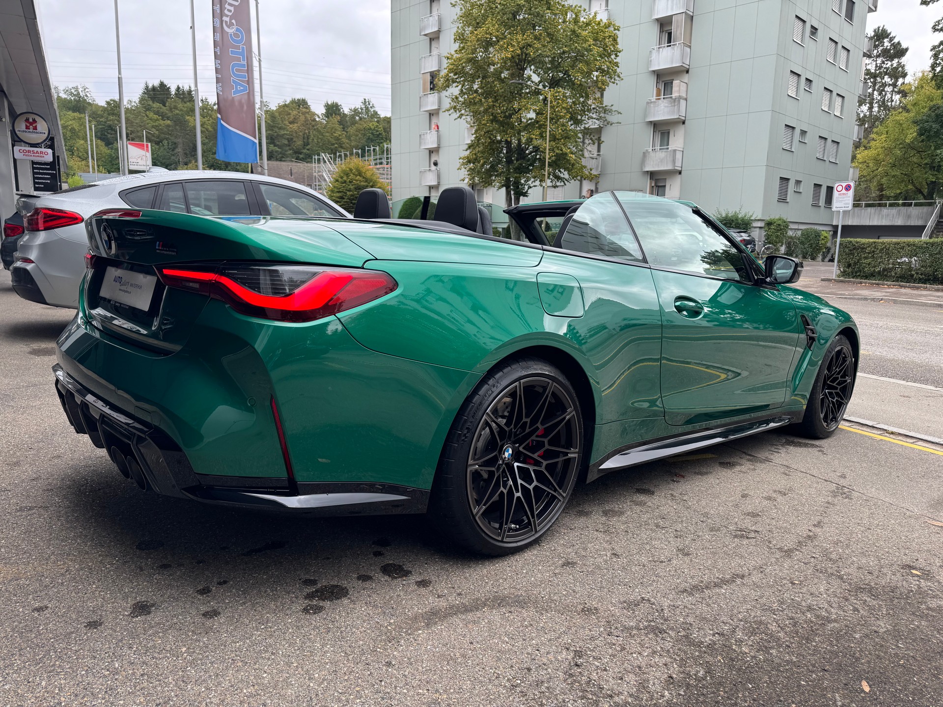 BMW M4 Cabrio Competition M xDrive-image-4