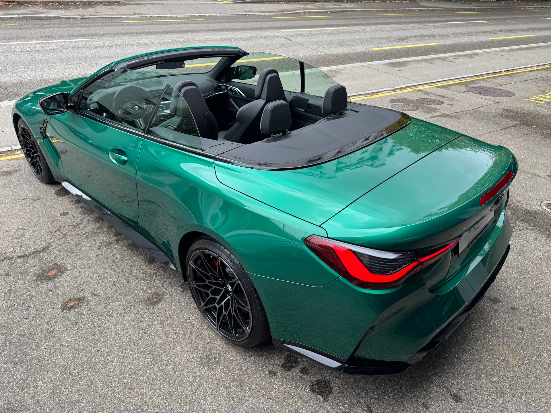 BMW M4 Cabrio Competition M xDrive-image-5