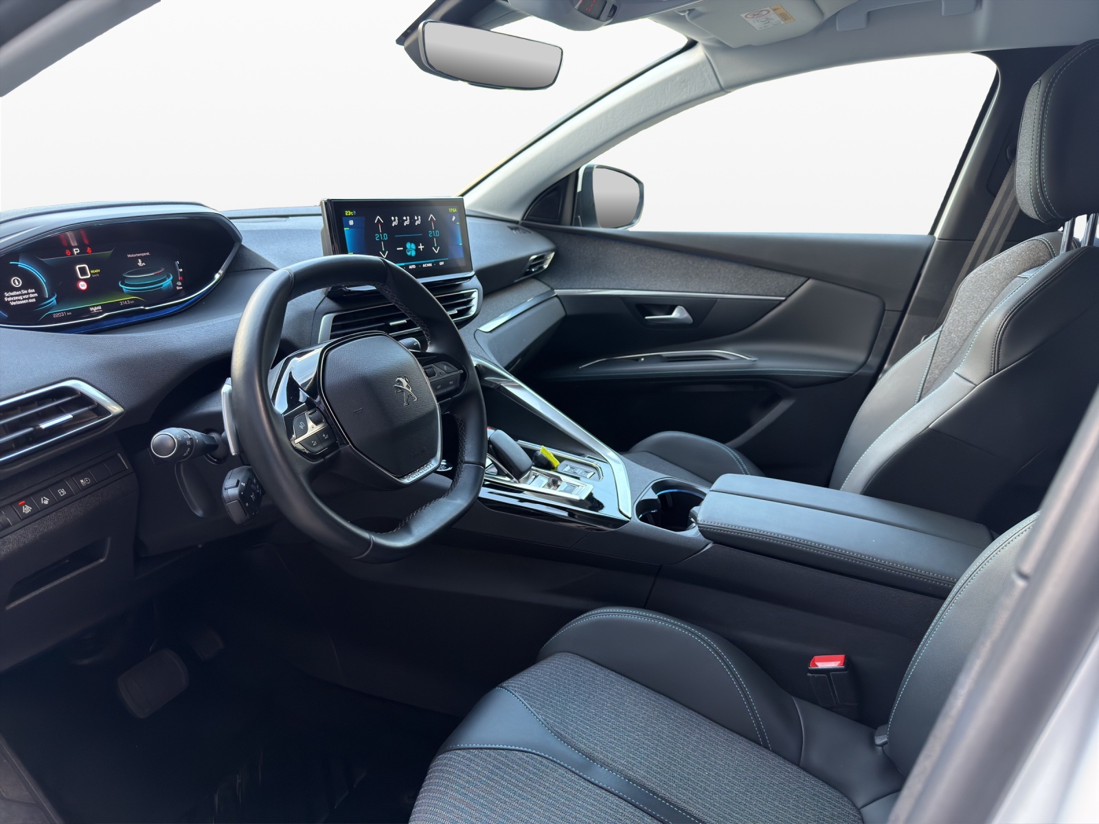 PEUGEOT 3008 225e Hybrid2 Allure Pack EAT8-image-8