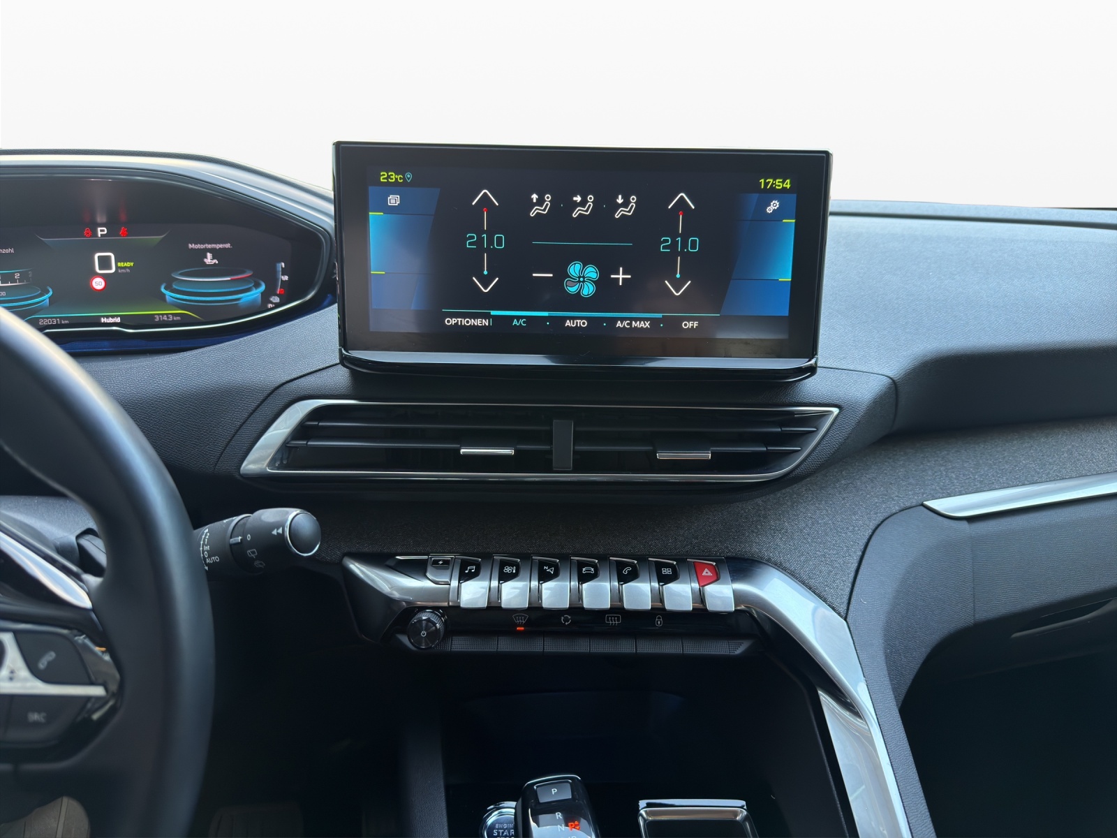 PEUGEOT 3008 225e Hybrid2 Allure Pack EAT8-image-13