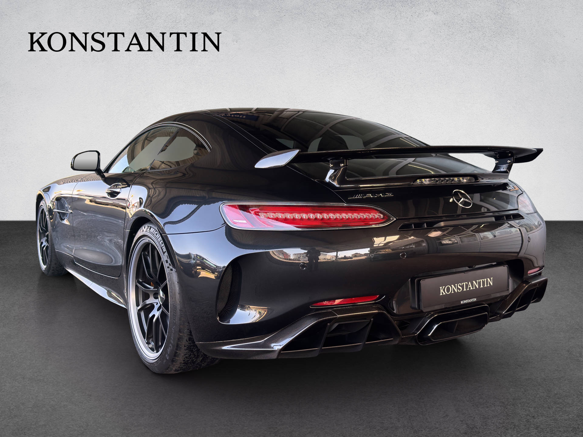 MERCEDES-BENZ AMG GT R Coupé-image-3