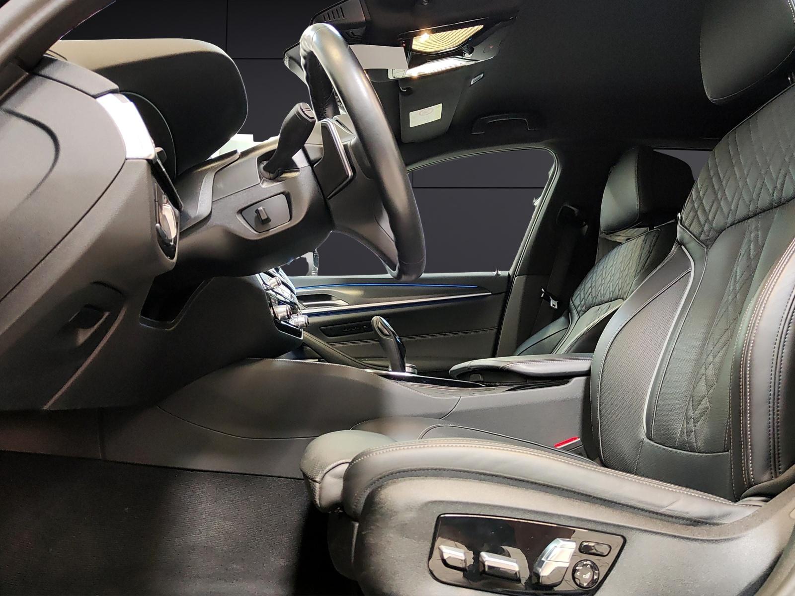 BMW 530e xDrive Touring M Sport Pure Harman/Kardon Surround Sound-image-9