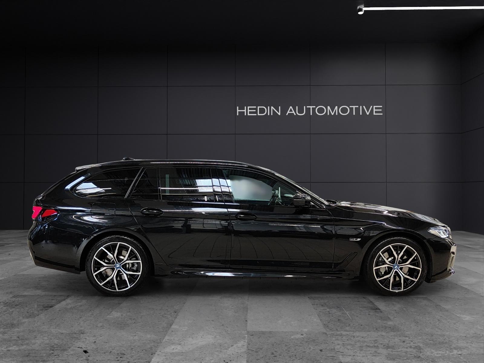 BMW 530e xDrive Touring M Sport Pure Harman/Kardon Surround Sound-image-6