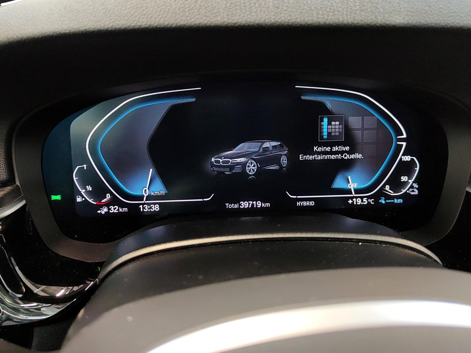 BMW 530e xDrive Touring M Sport Pure Harman/Kardon Surround Sound-image-10