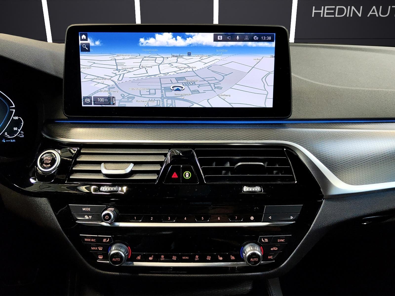 BMW 530e xDrive Touring M Sport Pure Harman/Kardon Surround Sound-image-13
