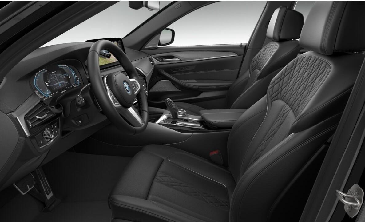 BMW 530e xDrive Touring-image-2