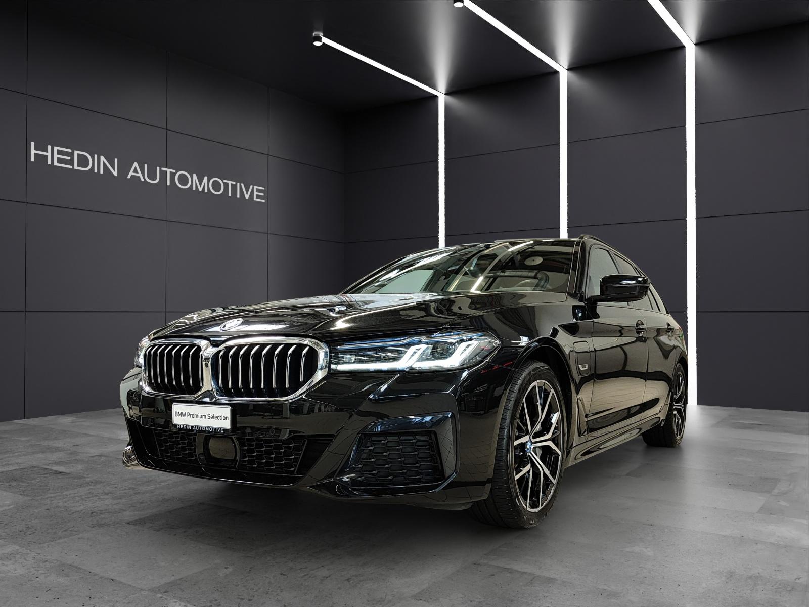 BMW 530e xDrive Touring M Sport Pure Harman/Kardon Surround Sound-image-0