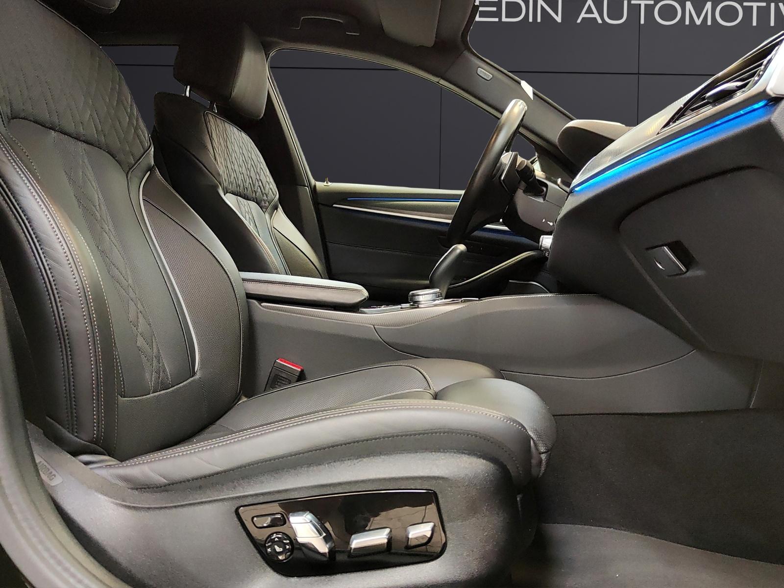 BMW 530e xDrive Touring M Sport Pure Harman/Kardon Surround Sound-image-18