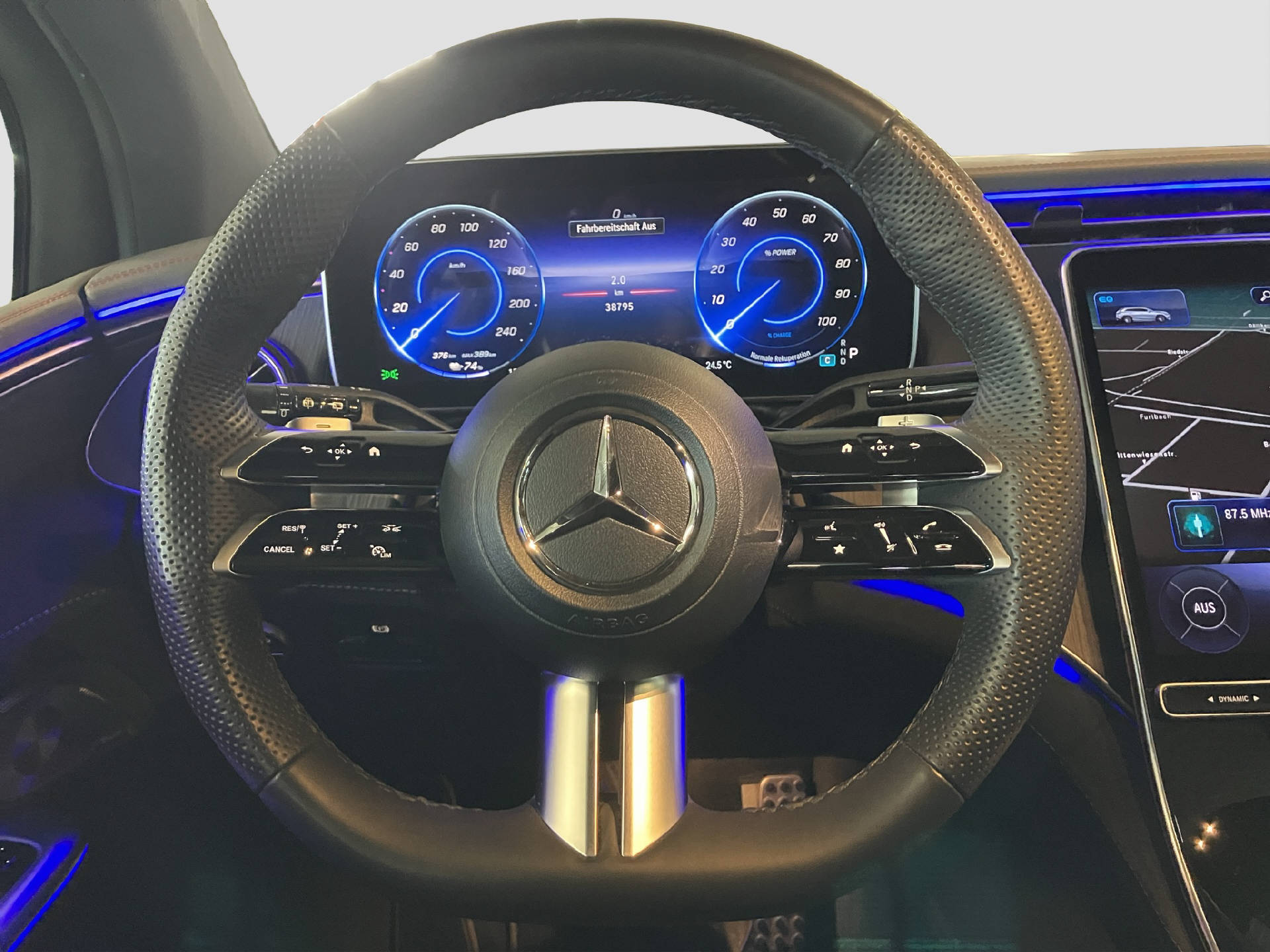 MERCEDES-BENZ EQE 350 SUV Excellence AMG Line-image-8