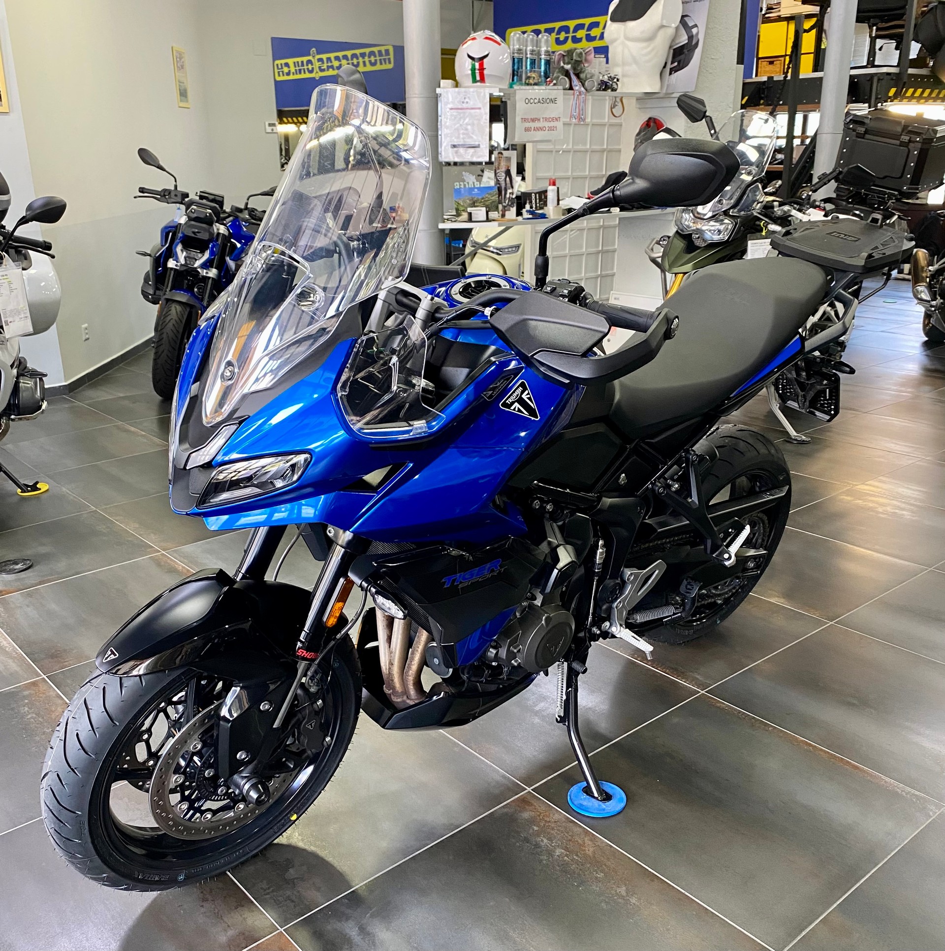 TRIUMPH Tiger Sport 800-image-2