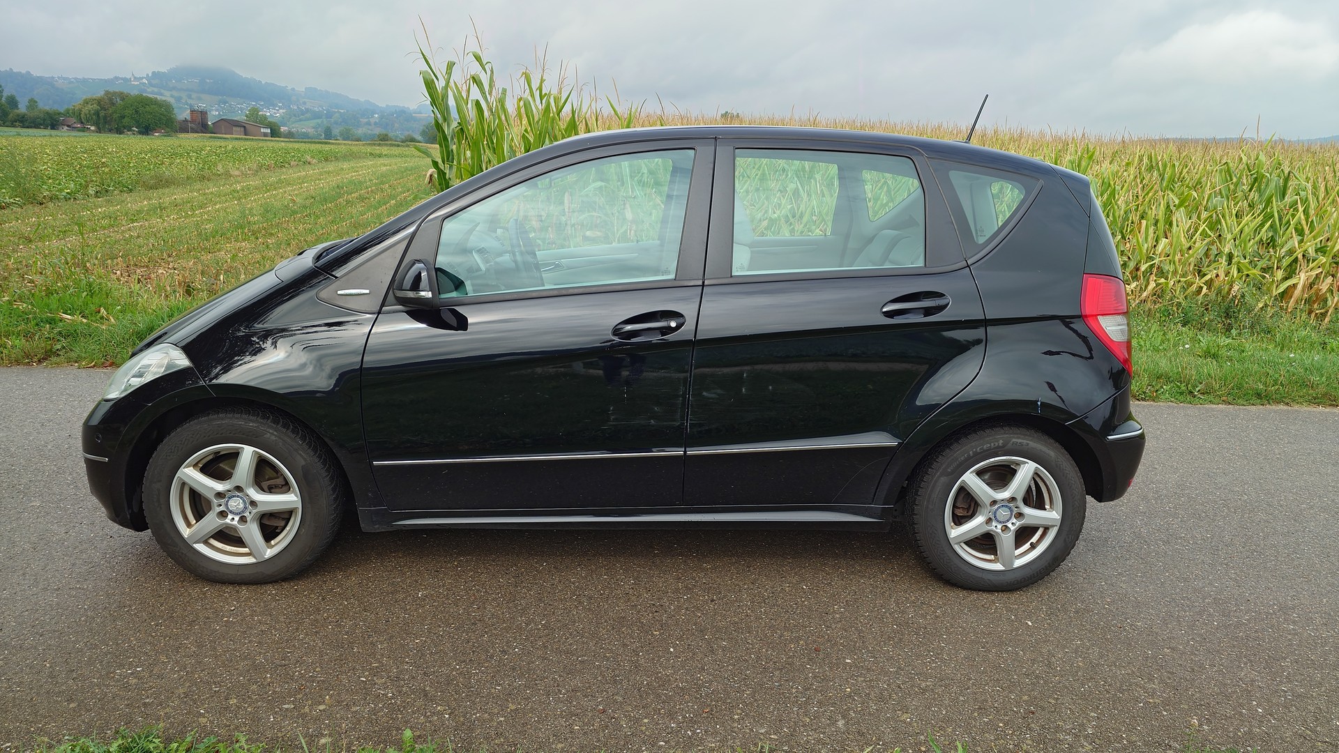 MERCEDES-BENZ A 180 Style Autotronic-image-1