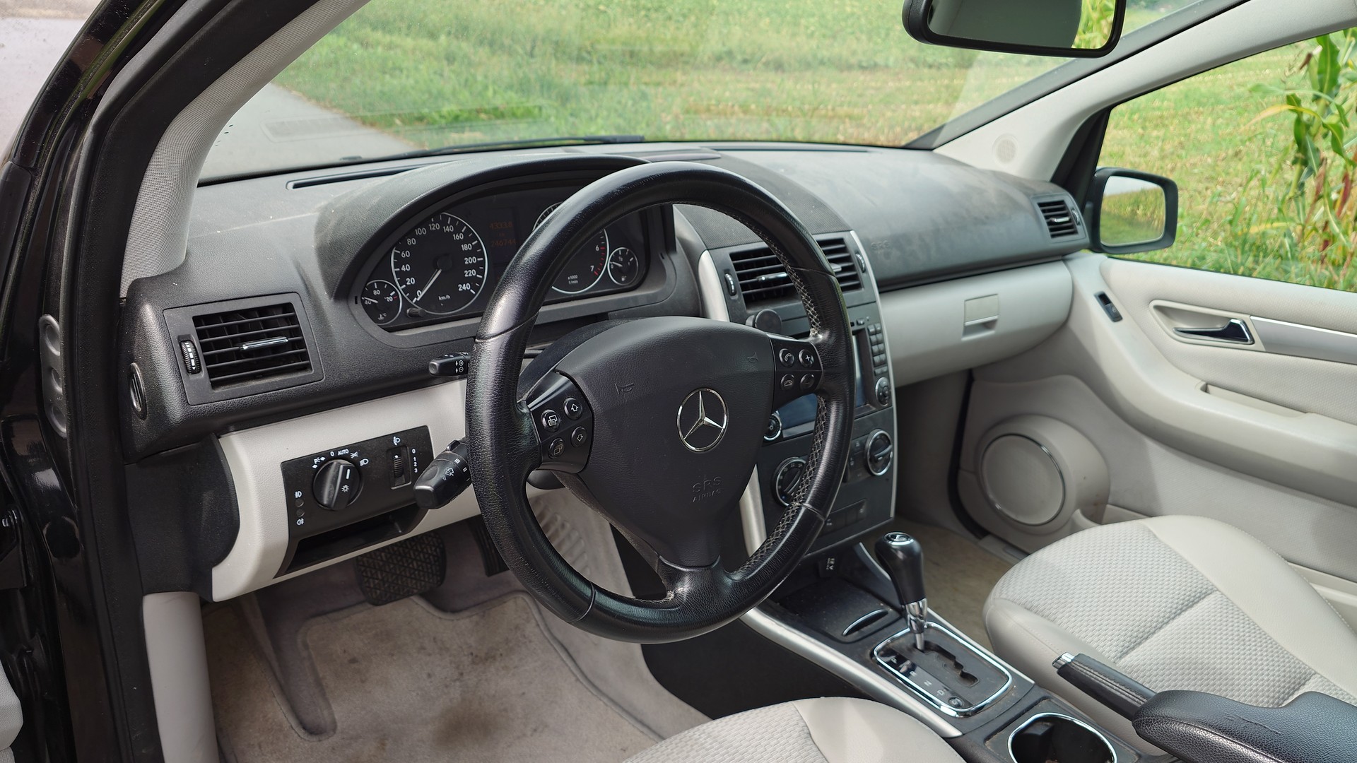 MERCEDES-BENZ A 180 Style Autotronic-image-9