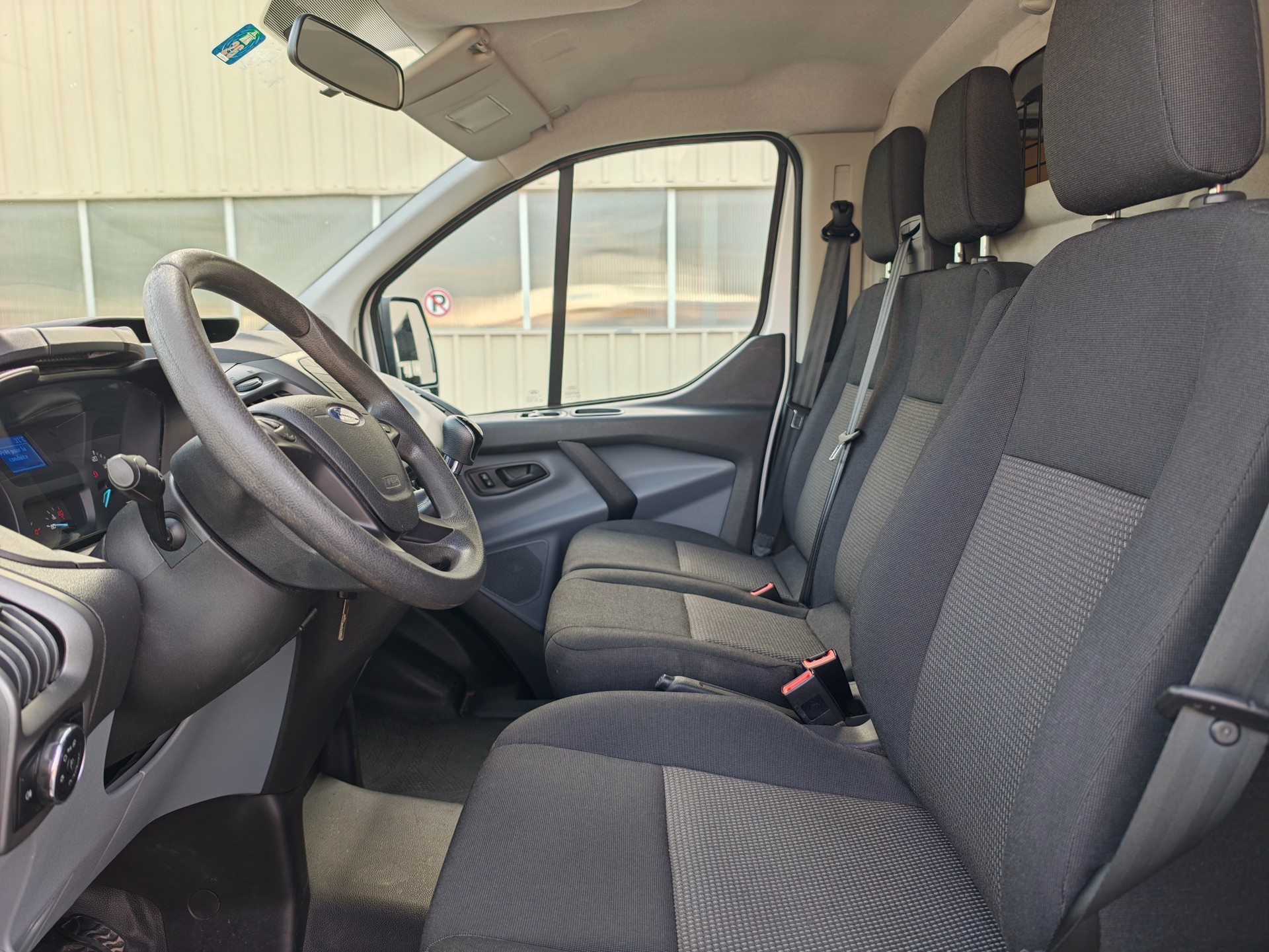 FORD Transit Custom Van 250 L1H1 Ambiente-image-6