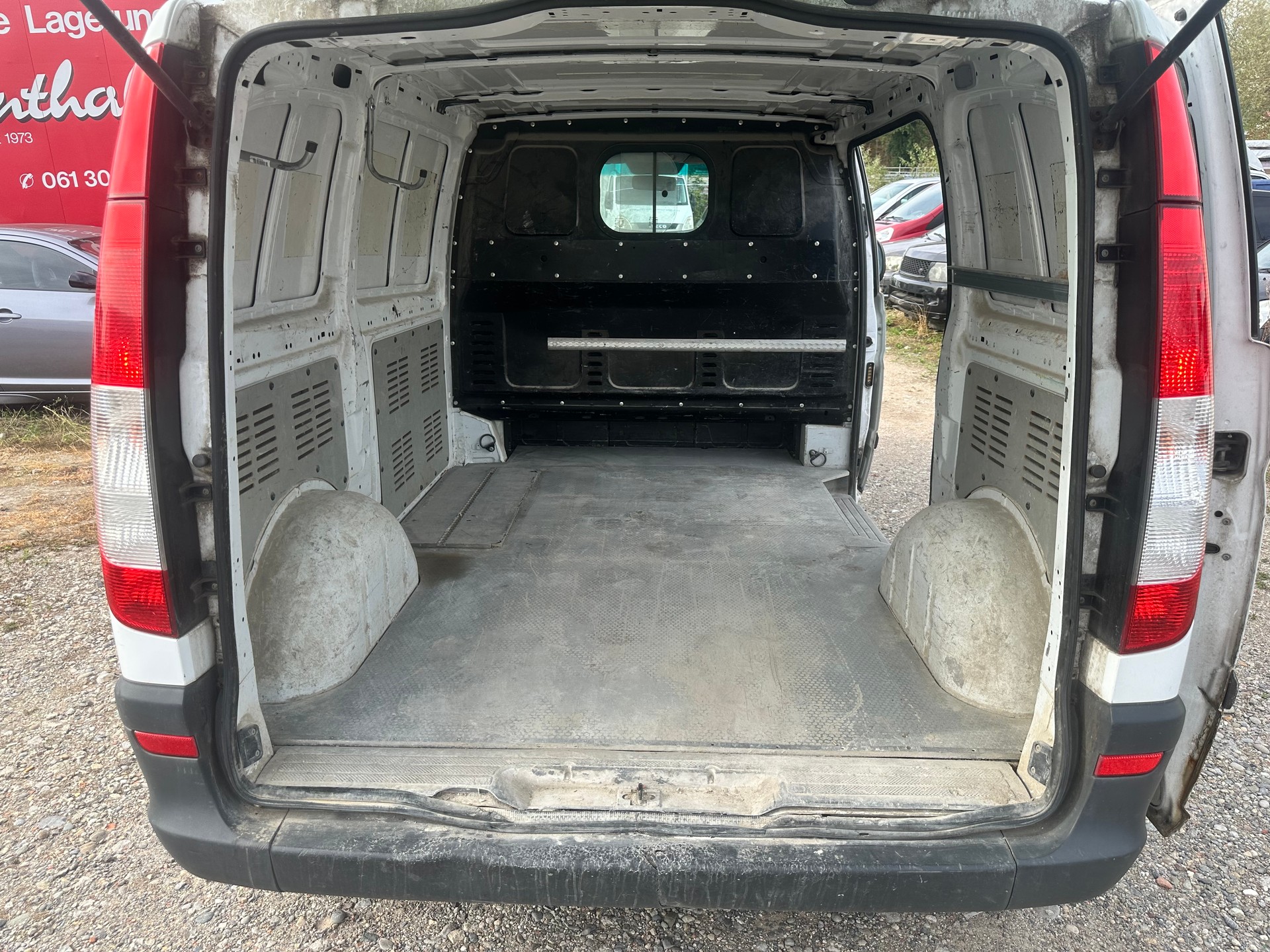 MERCEDES-BENZ Vito 109 CDI-image-9