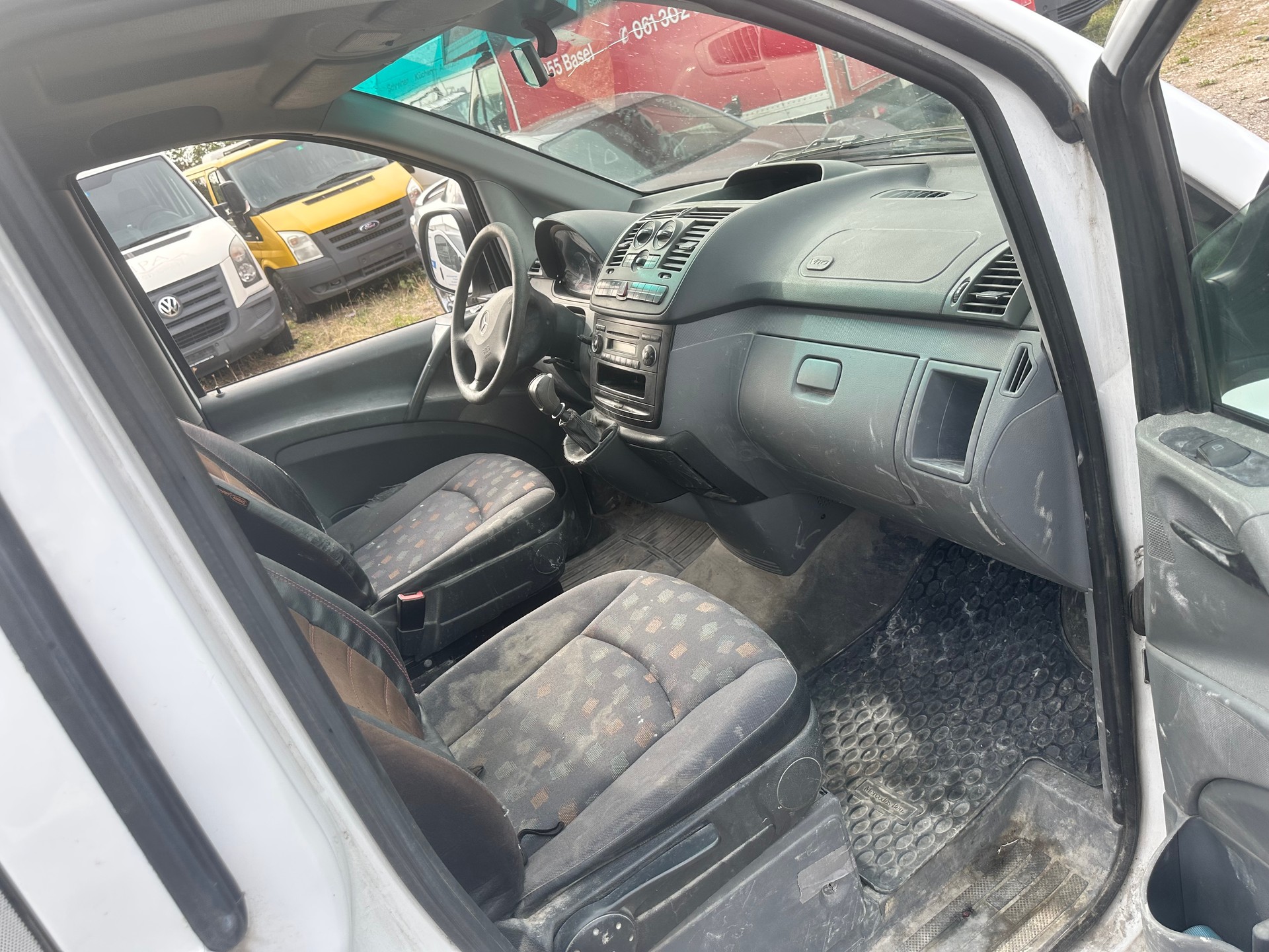 MERCEDES-BENZ Vito 109 CDI-image-5