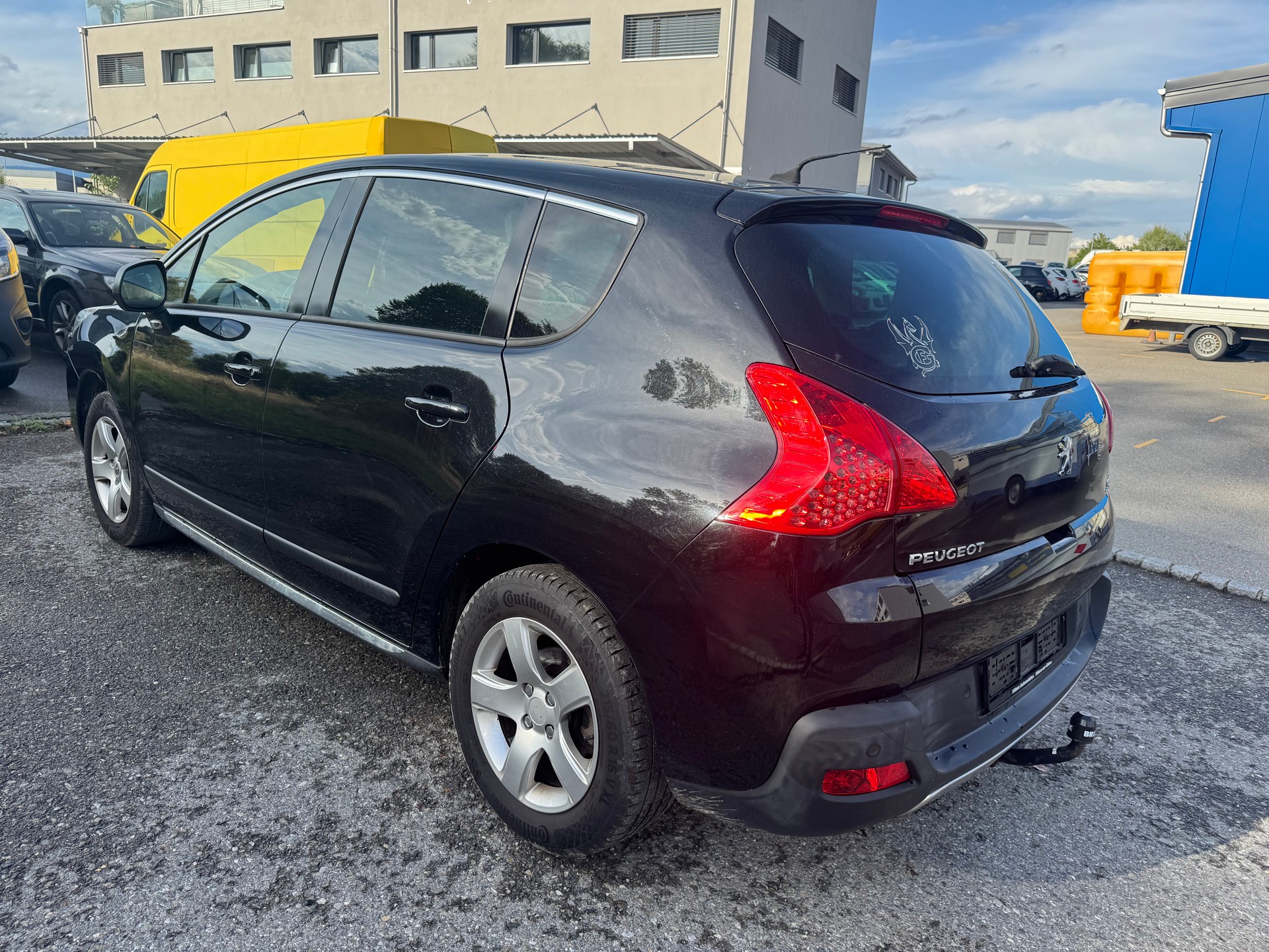 PEUGEOT 3008 2.0 HDI Sport-image-9