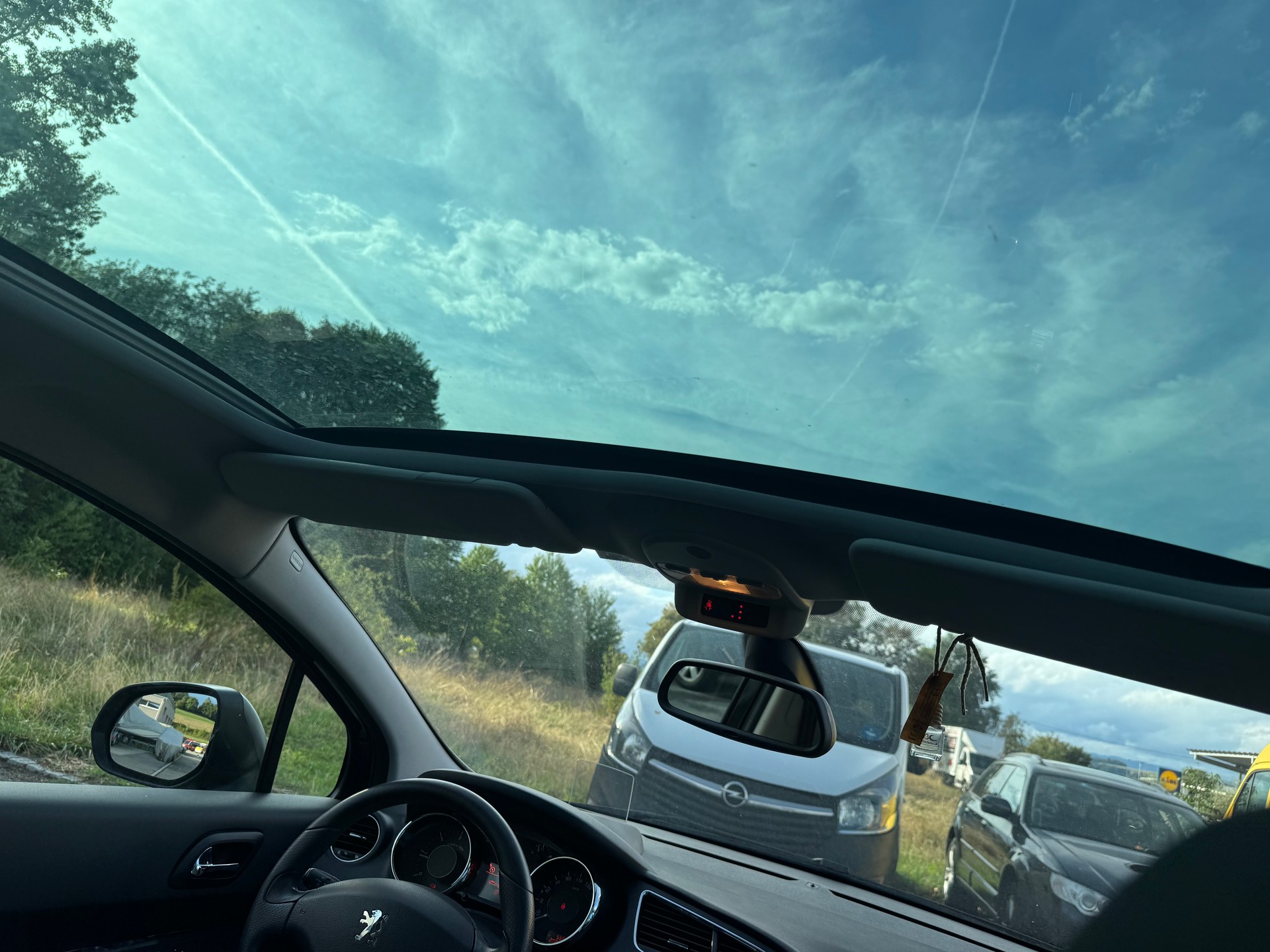 PEUGEOT 3008 2.0 HDI Sport-image-5