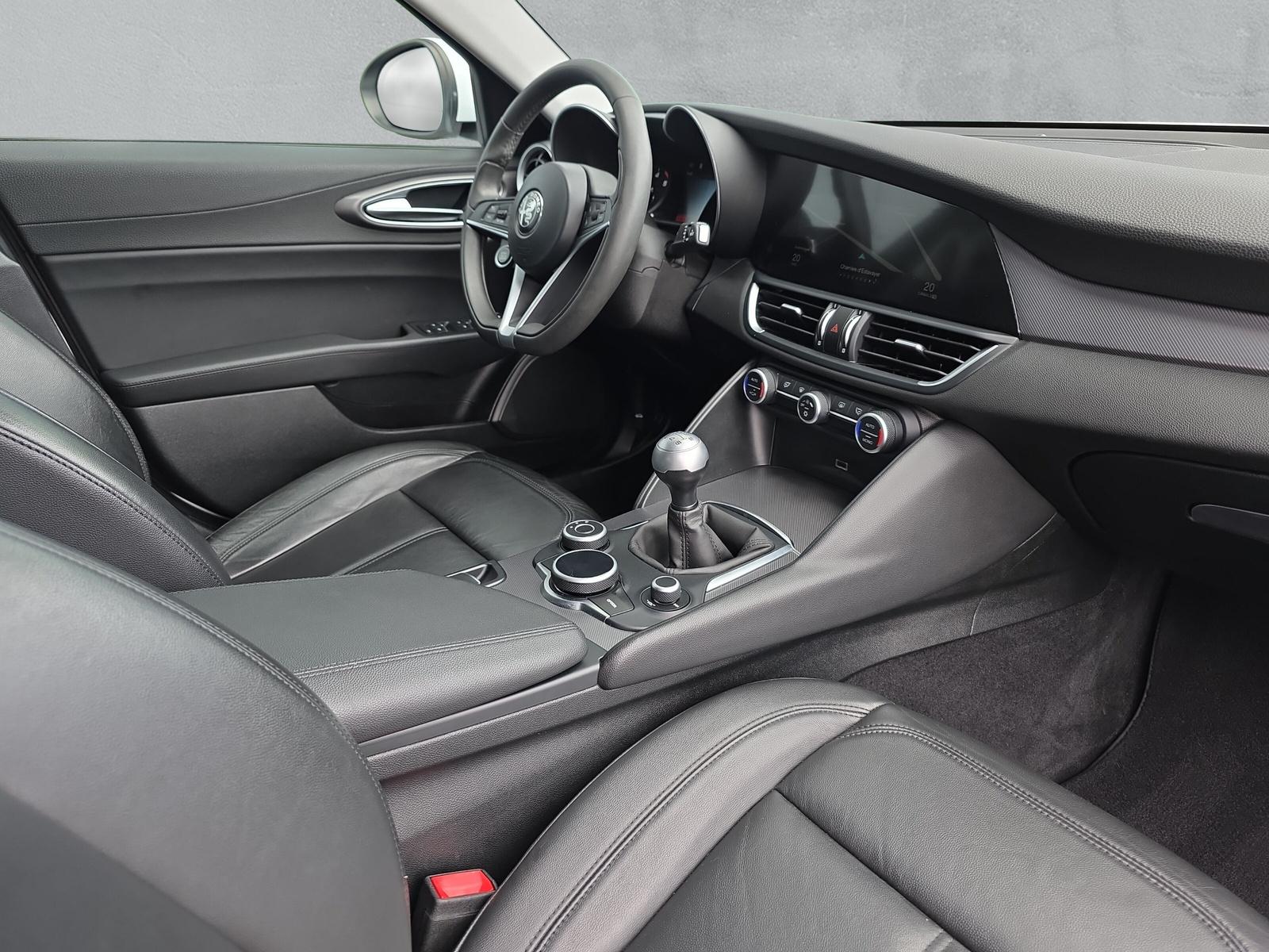 ALFA ROMEO Giulia 2.2 D 180 Super (CH)-image-14