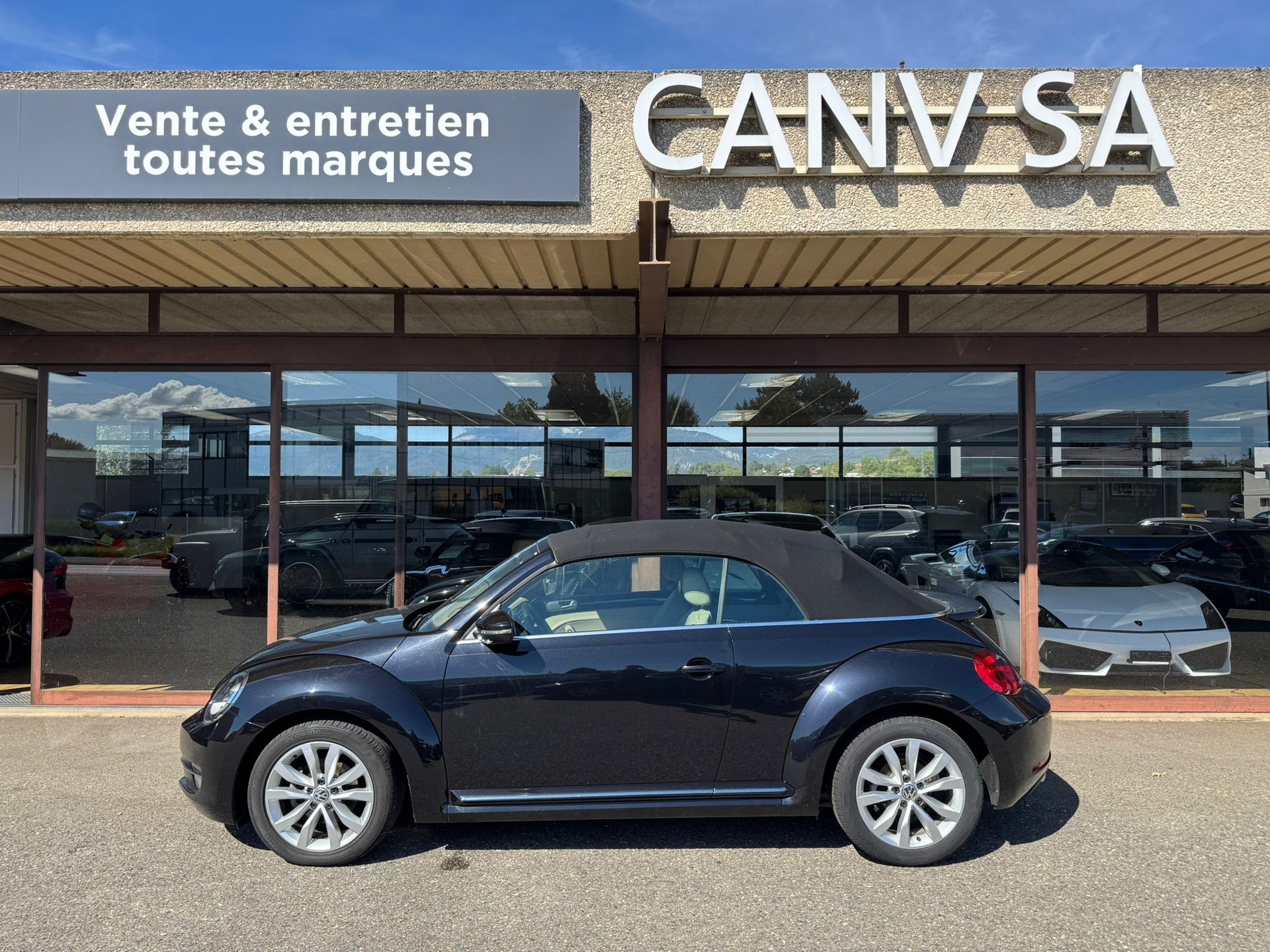 VW Beetle Cabrio 2.0 TDI Design-image-0