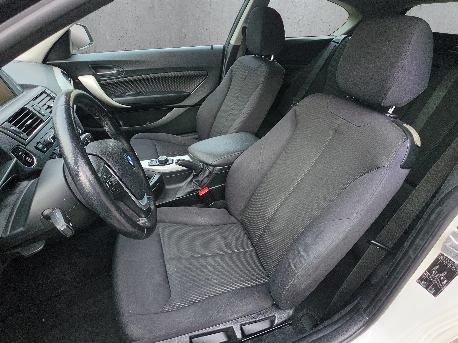 BMW 116d-image-9