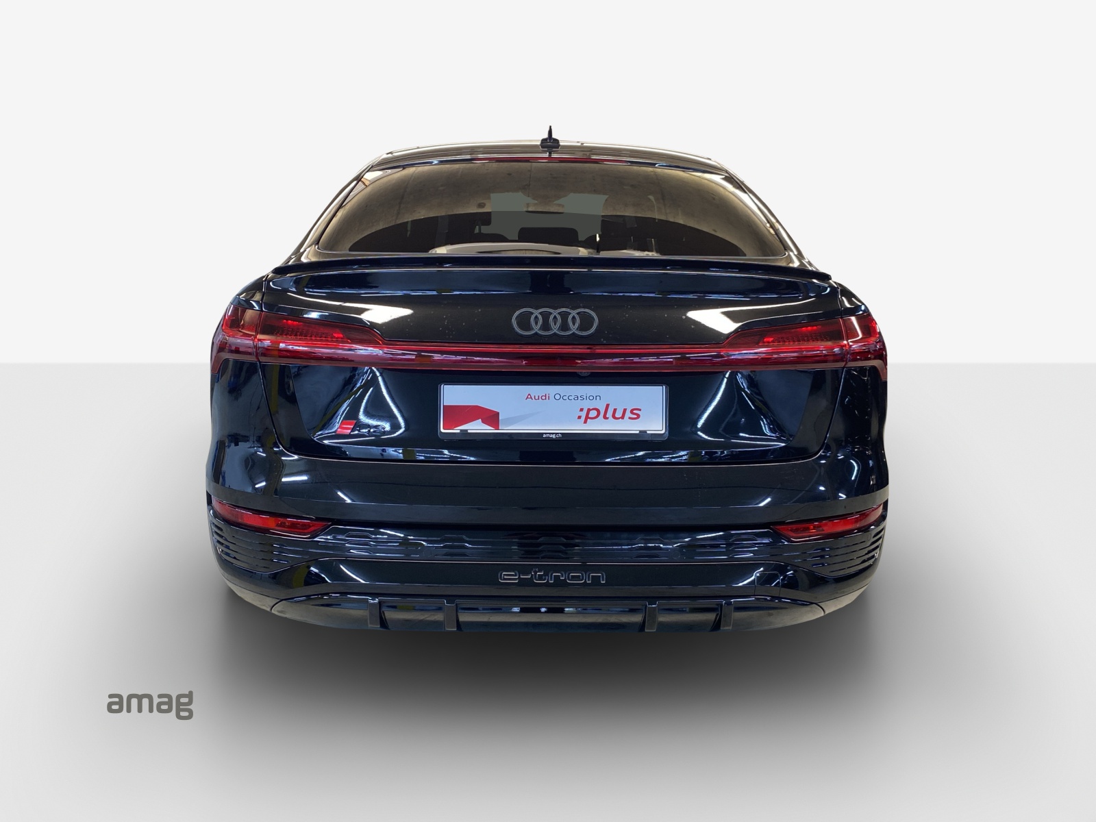 AUDI Q8 Sportback 55 e-tron Black Edition quattro-showroom-element-3