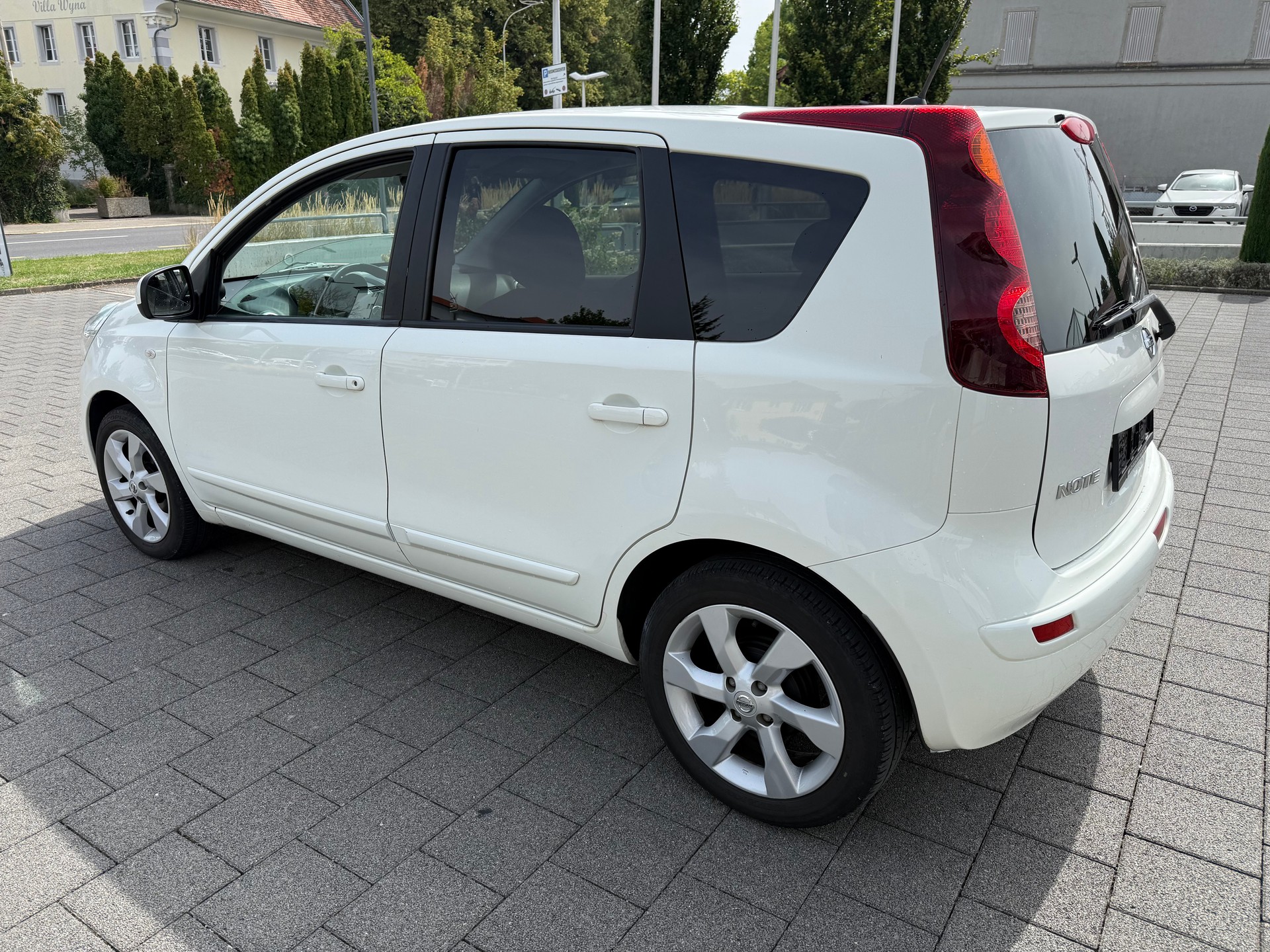 NISSAN Note 1.6 tekna Automatic-image-3