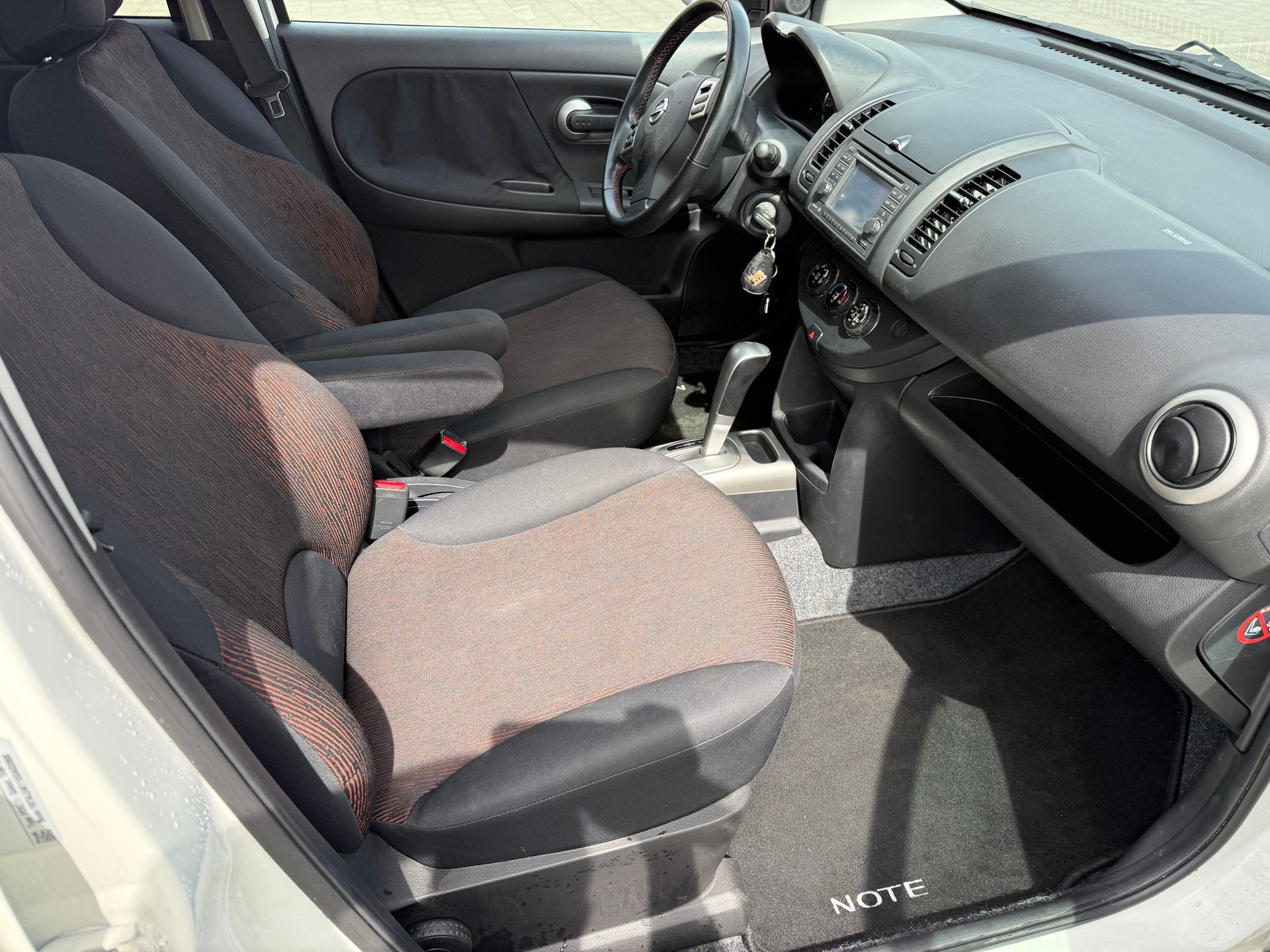 NISSAN Note 1.6 tekna Automatic-image-6