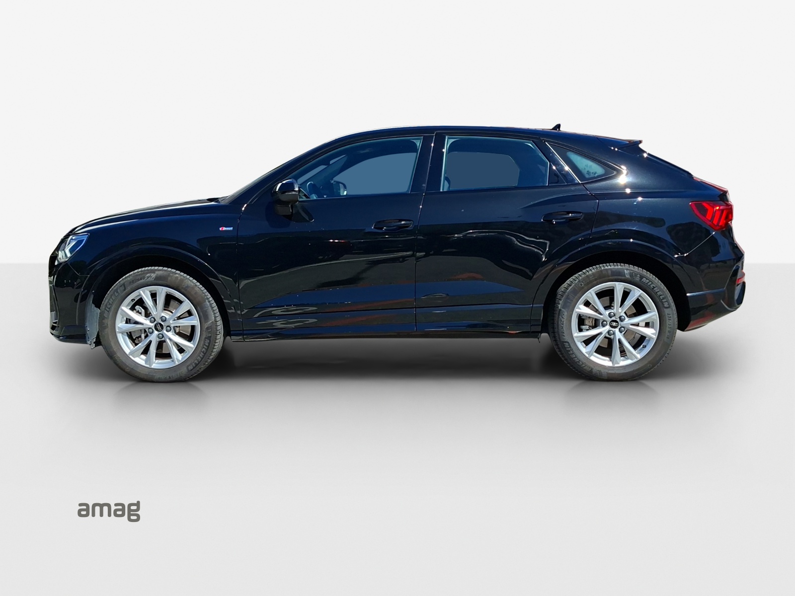 AUDI Q3 Sportback 40 TFSI S line quattro S-tronic-image-1