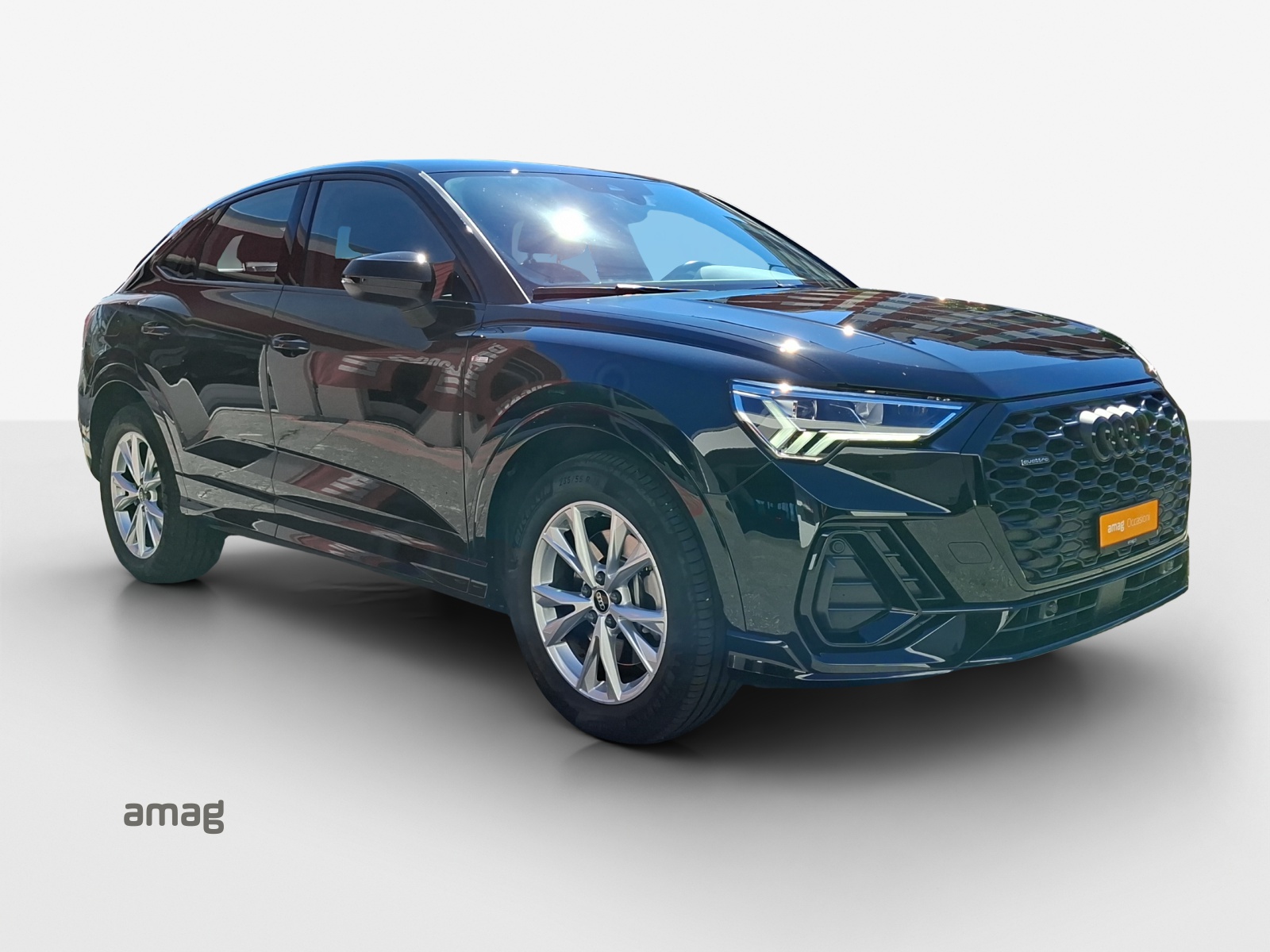 AUDI Q3 Sportback 40 TFSI S line quattro S-tronic-image-5