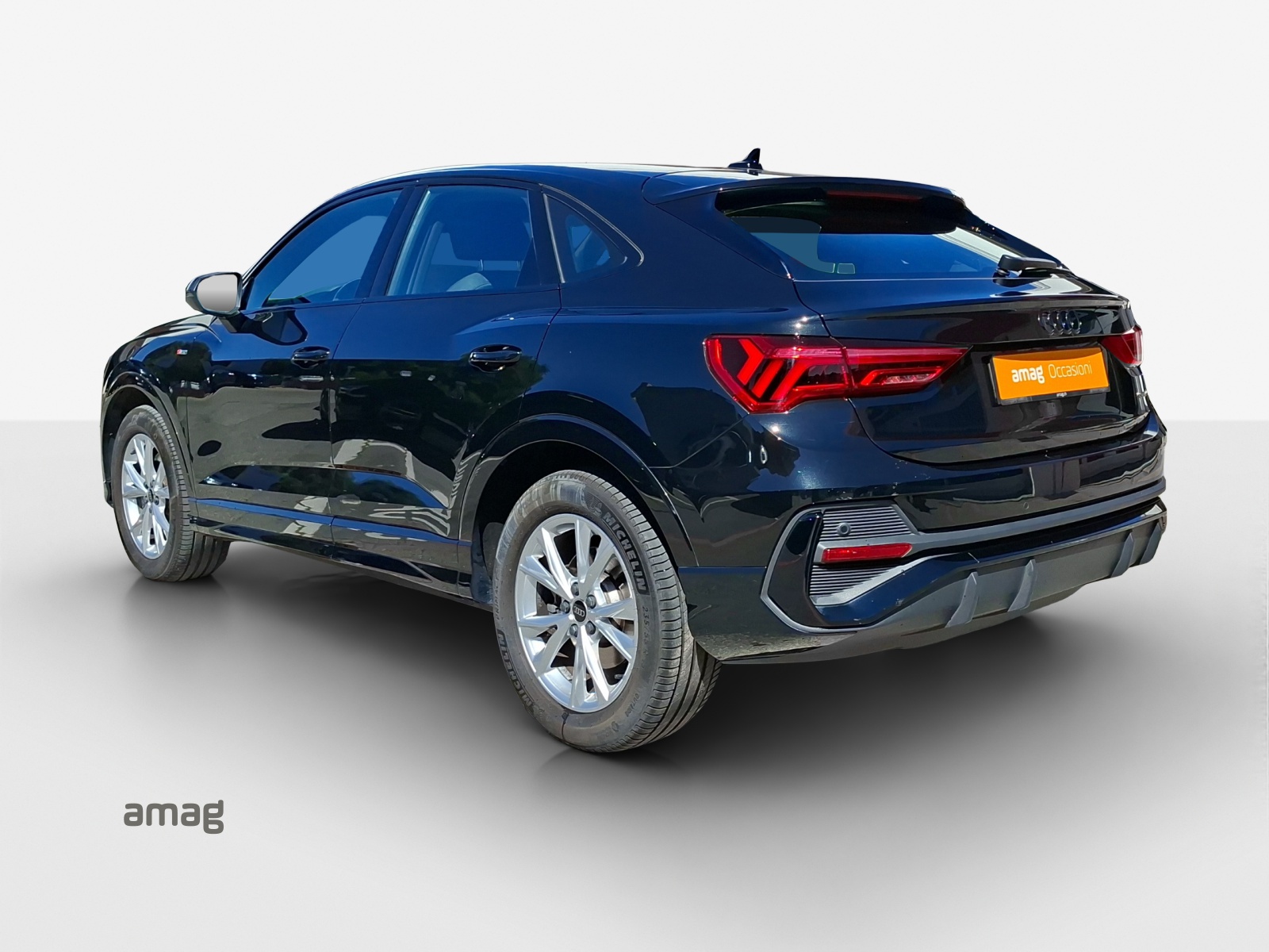 AUDI Q3 Sportback 40 TFSI S line quattro S-tronic-image-2