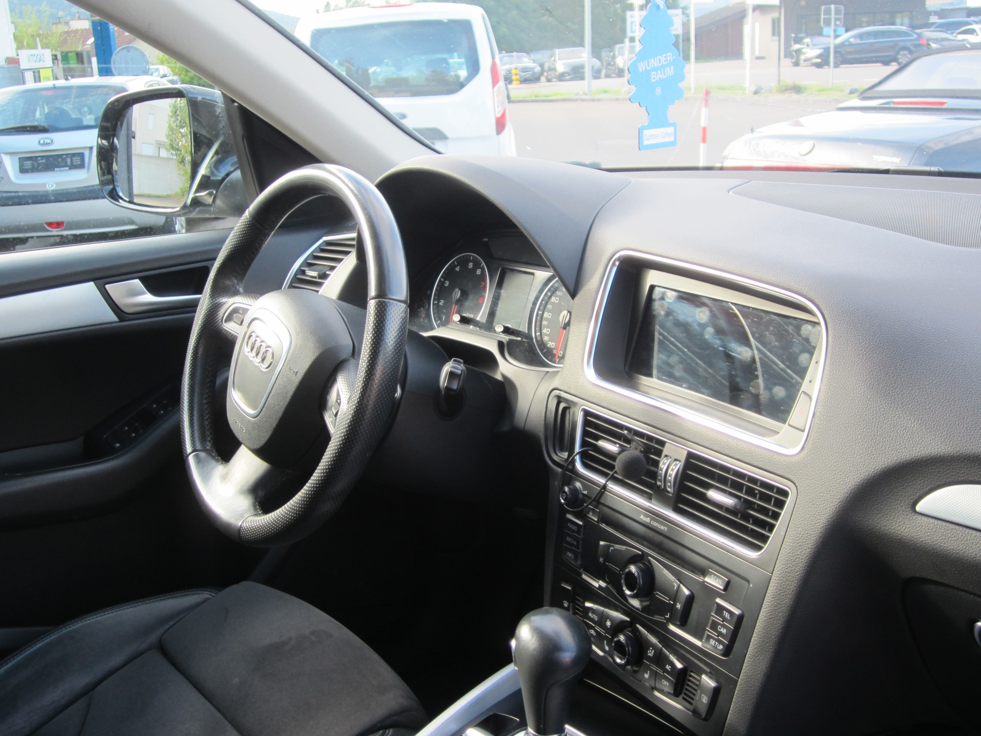 AUDI Q5 2.0 TFSI quattro S-tronic-image-4