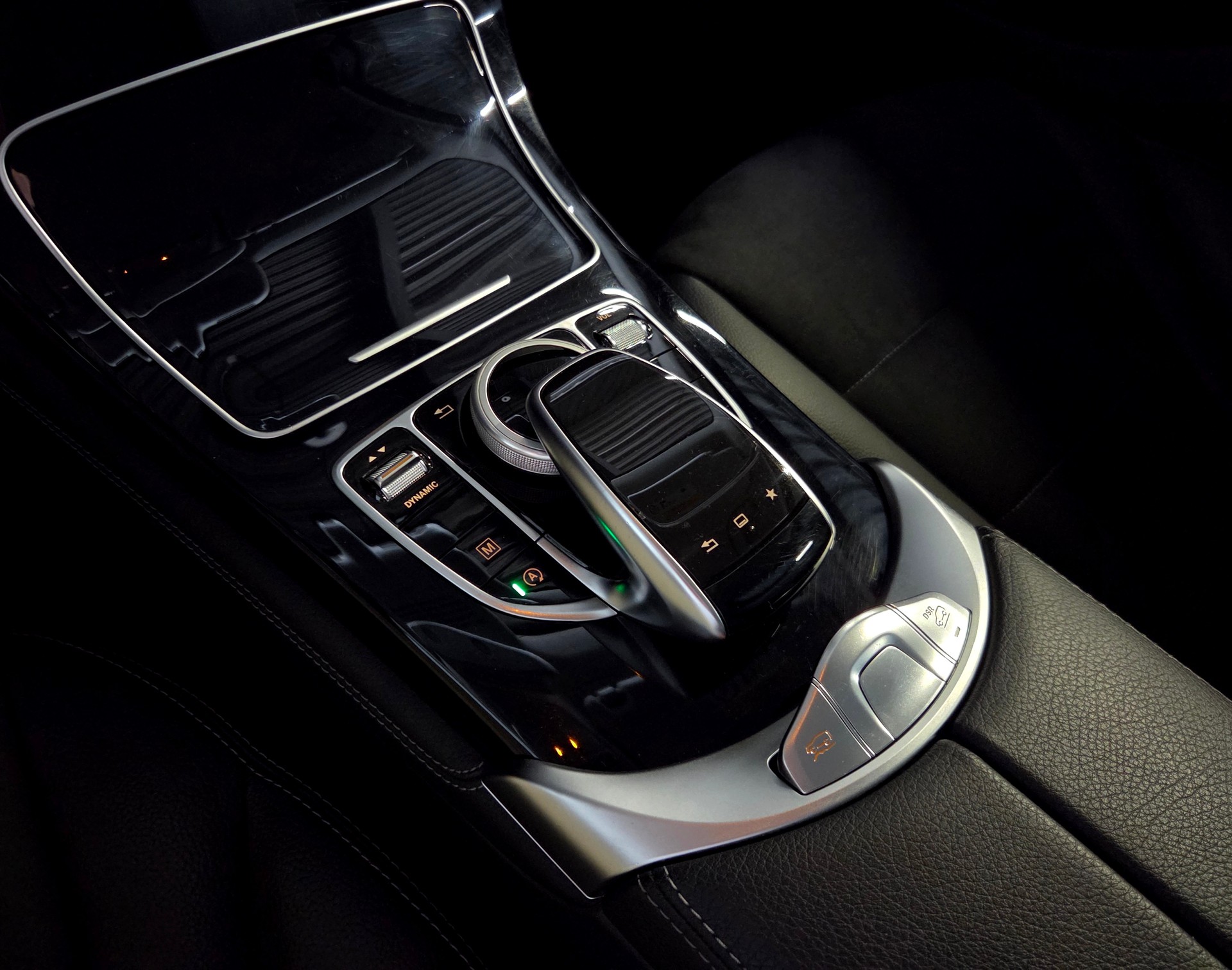 MERCEDES-BENZ GLC 250 4m-image-18