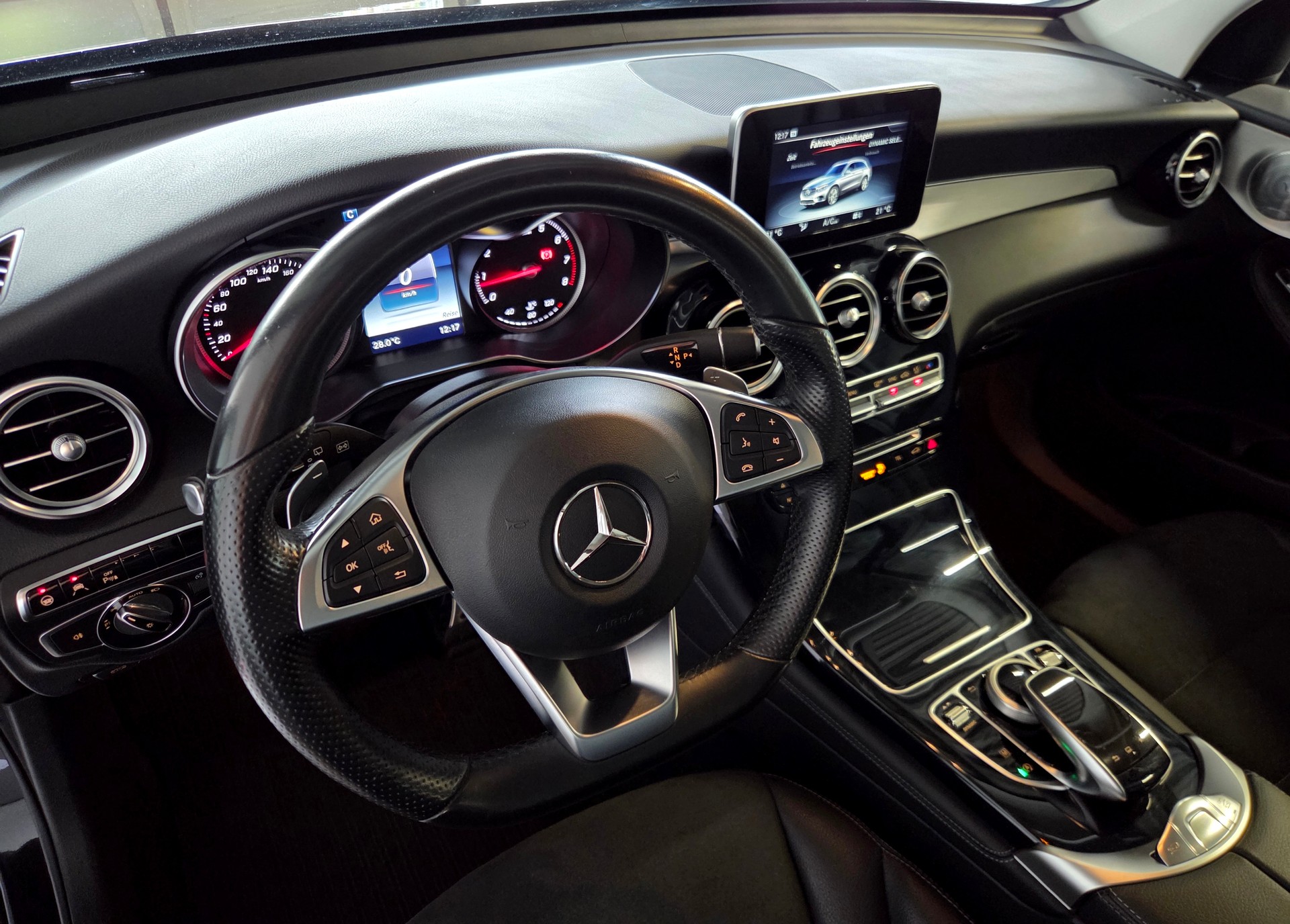 MERCEDES-BENZ GLC 250 4m-image-10