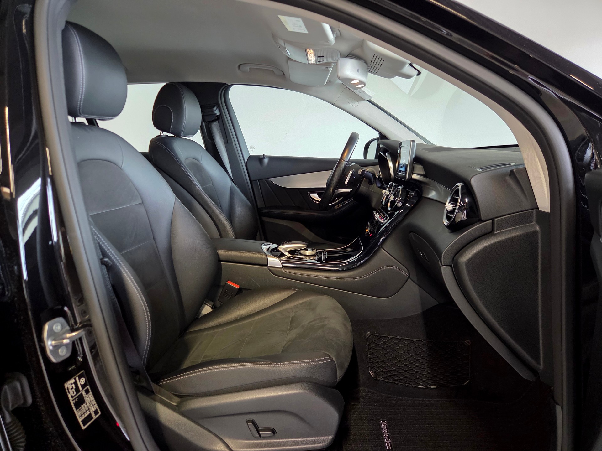 MERCEDES-BENZ GLC 250 4m-image-22
