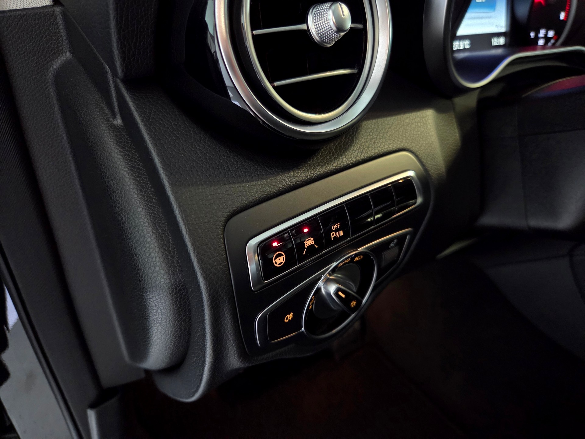 MERCEDES-BENZ GLC 250 4m-image-11