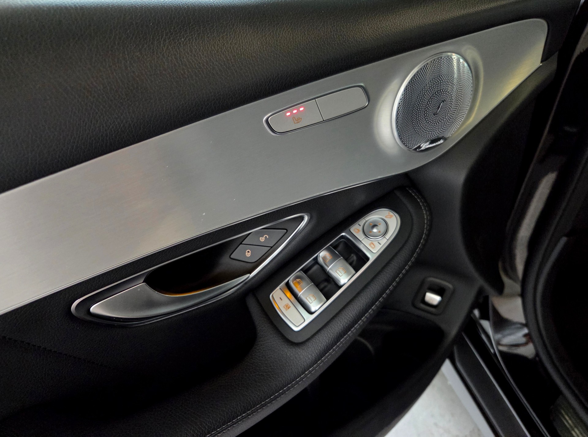 MERCEDES-BENZ GLC 250 4m-image-19
