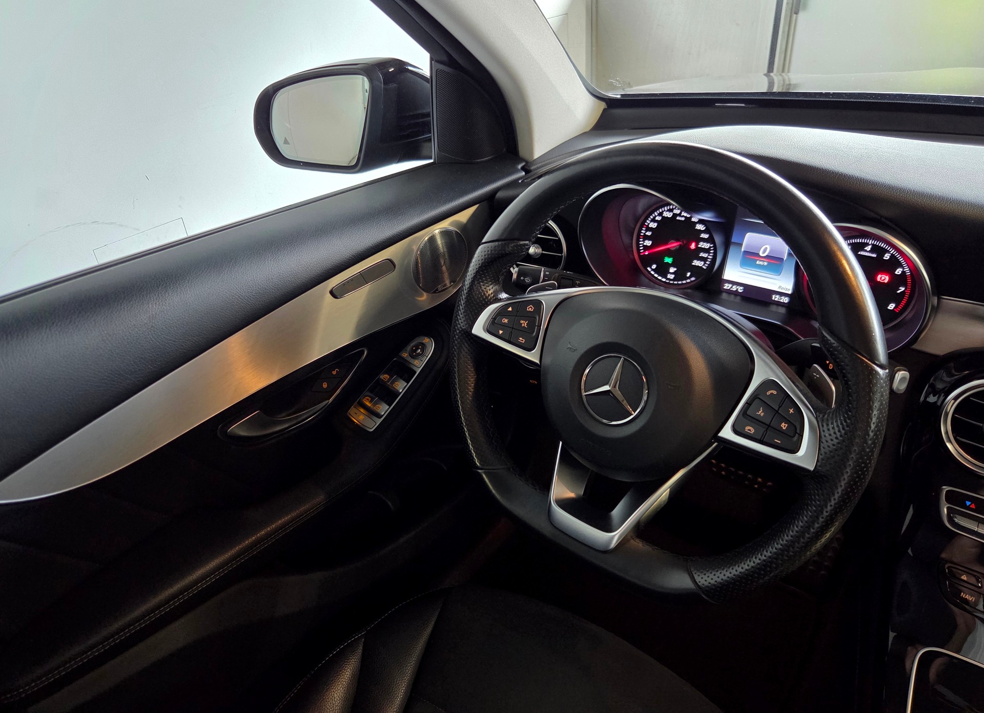 MERCEDES-BENZ GLC 250 4m-image-16